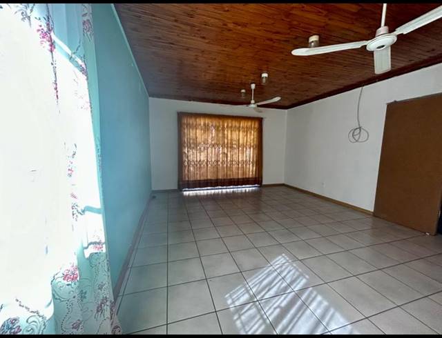 3 BEDROOM HOUSE FOR SALE IN VANDERBIJLPARK CW 6